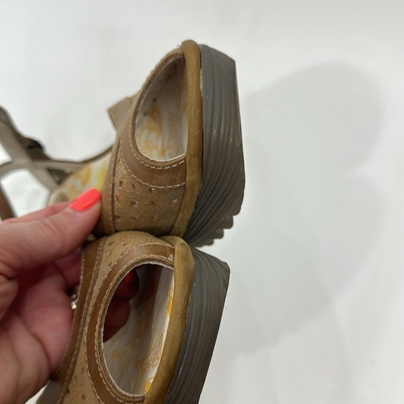 Fly London Yumo leather wedge sandals size 41. Brown and gold. - Picture 5 of 12